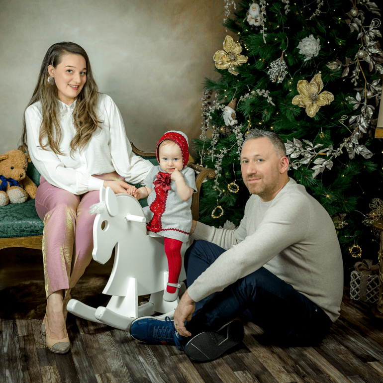 FOTOGRAFÍA NAVIDEÑA CON FAMILIA MIHALACHE FOTOGRAFÍA DE NAVIDAD EN LOGROÑO LARDERO LA RIOJA Y ESPAÑA