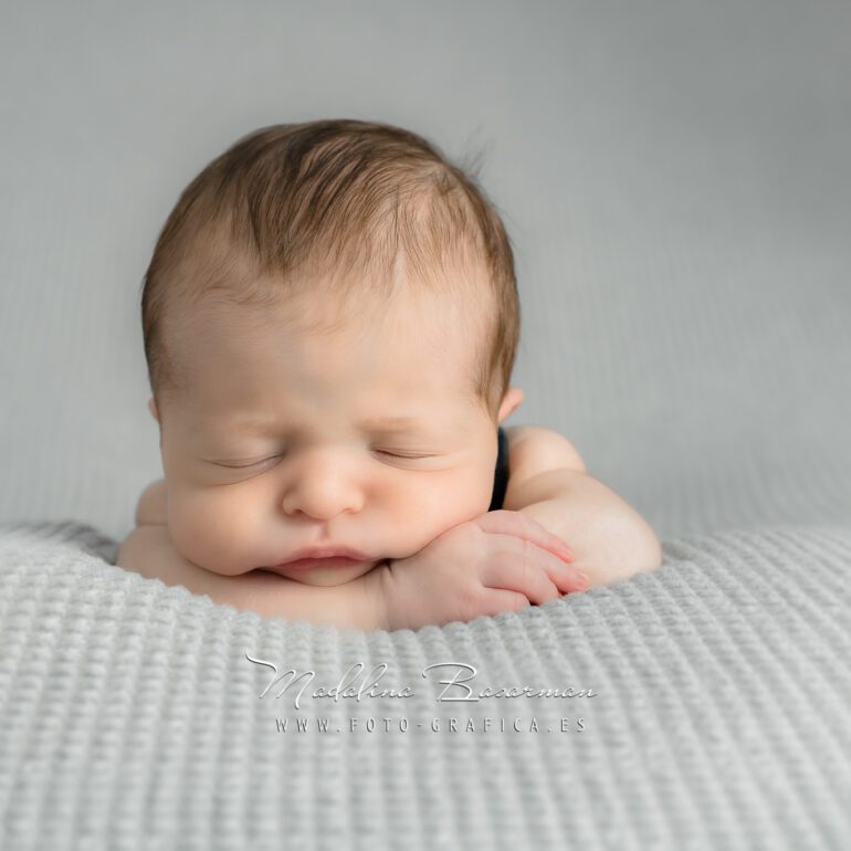 FOTOGRAFÍA NEWBORN MATIAS IUSAN FOTOGRAFÍA DE RECIÉN NACIDOS EN LOGROÑO LARDERO LA RIOJA Y ESPAÑA