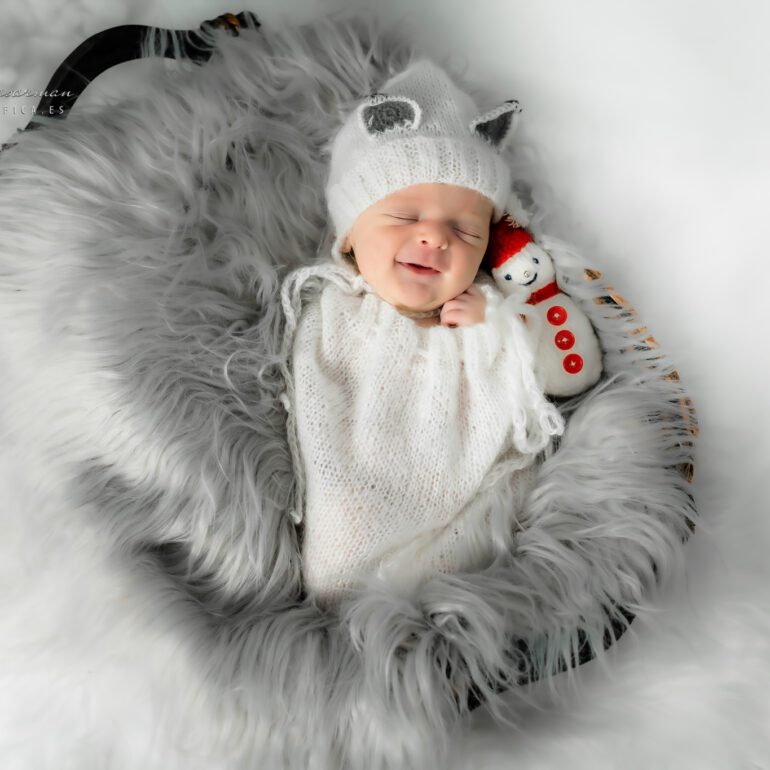 FOTOGRAFÍA NEWBORN NAVIDAD MATIAS IUSAN FOTOGRAFÍA DE RECIÉN NACIDOS EN LOGROÑO LARDERO LA RIOJA Y ESPAÑA