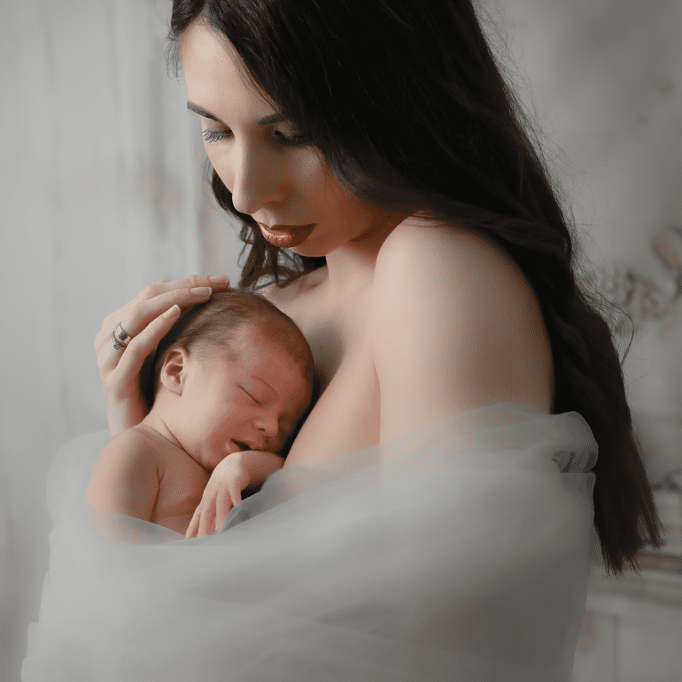 FOTOGRAFÍA NEWBORN SOFIA BURNAR FOTOGRAFÍA DE RECIÉN NACIDOS EN LOGROÑO LARDERO LA RIOJA Y ESPAÑA