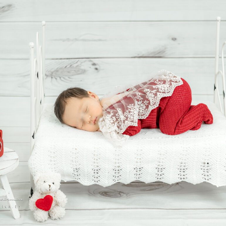 FOTOGRAFÍA NEWBORN VICTORIA MIHALACHE FOTOGRAFÍA DE RECIÉN NACIDOS EN LOGROÑO LARDERO LA RIOJA Y ESPAÑA