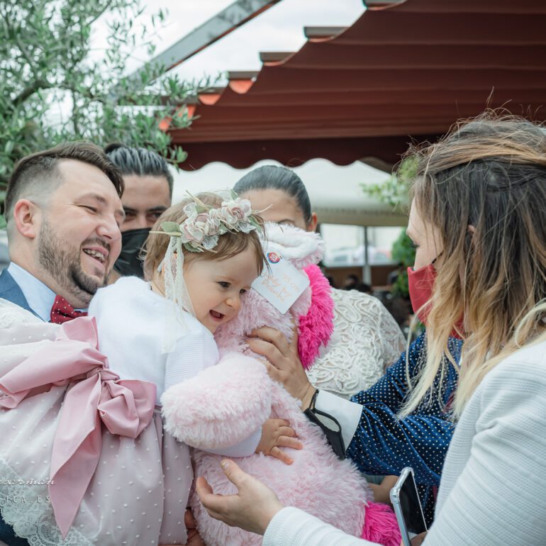 Fotografía de Bautizo Elsa en Lardero La Rioja Sesión de fotos en Restaurante La Grajera Logroño