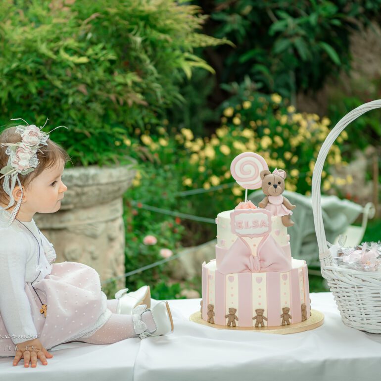 Fotografía de Bautizo Elsa en Lardero La Rioja Sesión de fotos en Restaurante La Grajera Logroño