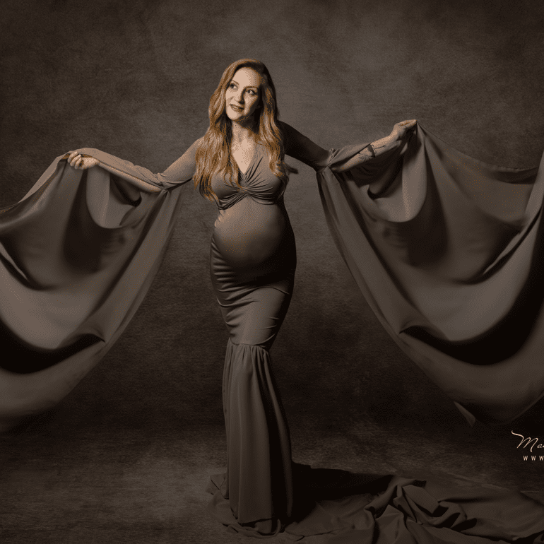 SESIÓN ARTÍSTICA DE FOTOS DE EMBARAZO CON VILNES FOTOGRAFÍA DE MATERNIDAD EN LOGROÑO LARDERO LA RIOJA Y ESPAÑA