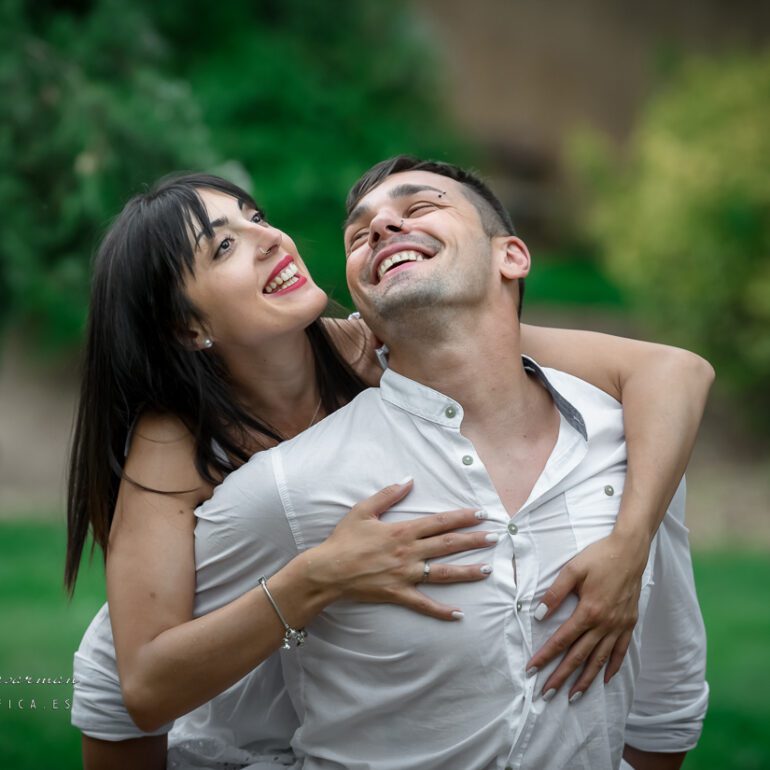 SESIÓN ARTÍSTICA DE FOTOS PREBODA CON ALEXANDRA Y FLORIN FOTÓGRAFOS PROFESIONALES DE BODAS EN LOGROÑO LARDERO LA RIOJA Y ESPAÑA