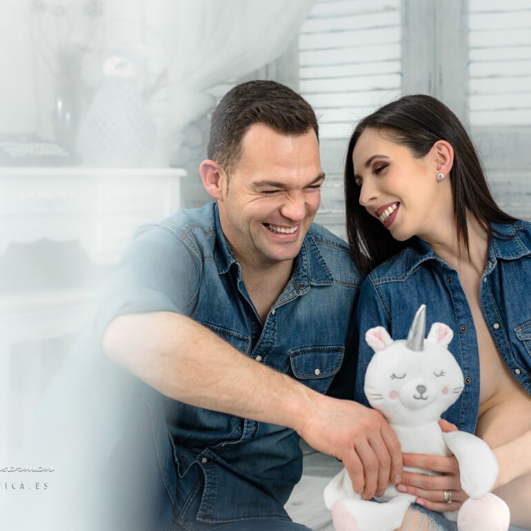 SESIÓN DE FOTOS DE PREMAMÁ CON TEODORA Y PAUL FOTOGRAFÍA DE EMBARAZO EN LOGROÑO LARDERO LA RIOJA Y ESPAÑA