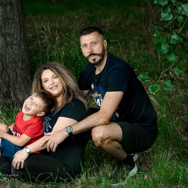 SESIÓN DE FOTOS DE PREMAMÁ EN EXTERIOR CON LUMINITA BOGDAN Y LUCA FOTÓGRAFO DE EMBARAZADAS EN LOGROÑO LARDERO LA RIOJA Y ESPAÑA