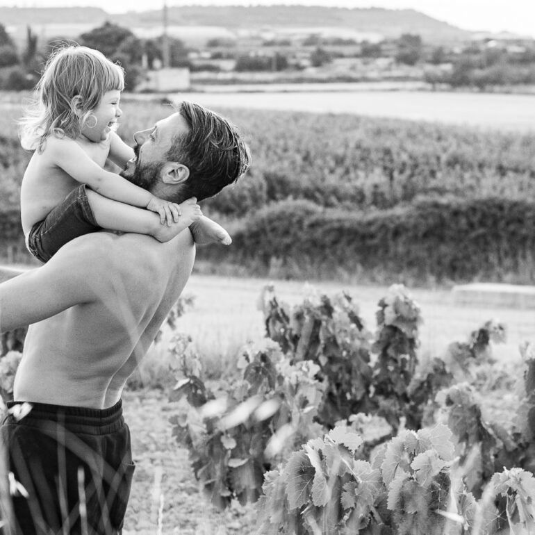 SESIÓN DE FOTOS INFANTIL EN EXTERIORES CON FAMILIA ARTIC FOTÓGRAFO PROFESIONAL PARA NIÑOS Y BEBES EN LOGROÑO LARDERO LA RIOJA Y ESPAÑA