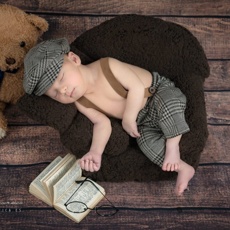 SESIÓN DE FOTOS NEWBORN CON DAVID FOTOGRAFÍA DE RECIÉN NACIDOS EN LOGROÑO LARDERO LA RIOJA Y ESPAÑA