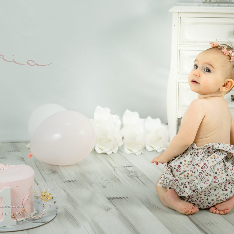 SESIÓN DE FOTOS SMASH THE CAKE FOTOGRAFÍA DE INFANTIL Y FOTOGRAFÍA NEWBORN EN LOGROÑO LARDERO LA RIOJA Y ESPAÑA