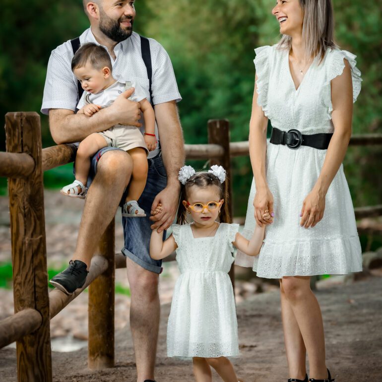 Fotografía Infantil LUCAS SMASH THE WATERMELON Sesión Smash The Cake en Naturaleza