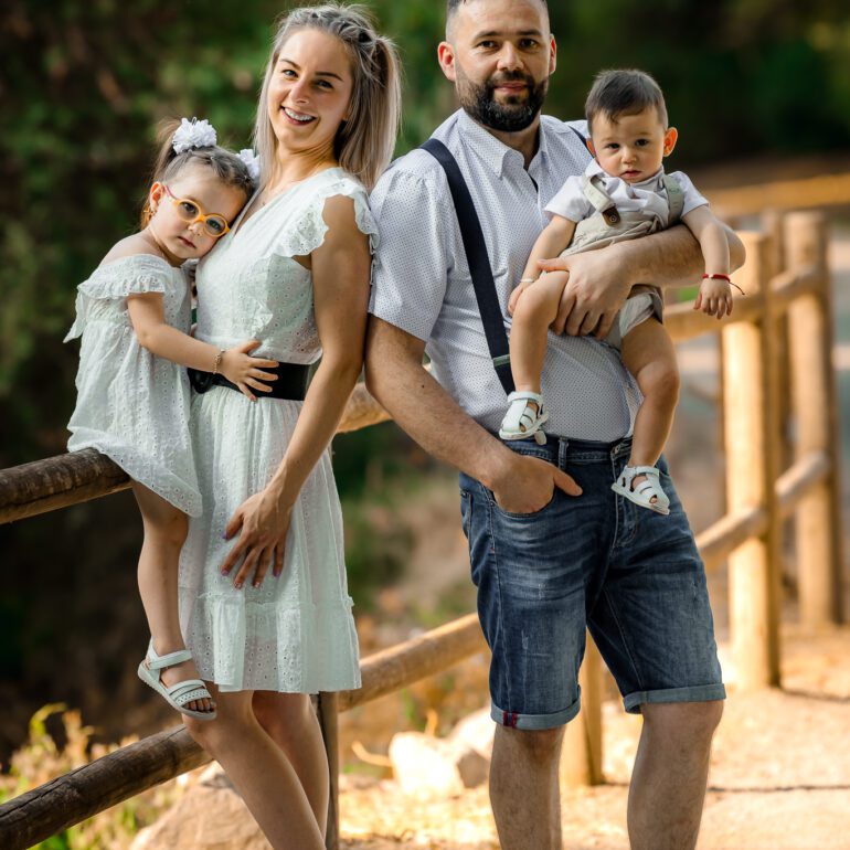 Fotografía Infantil LUCAS SMASH THE WATERMELON Sesión Smash The Cake en Naturaleza