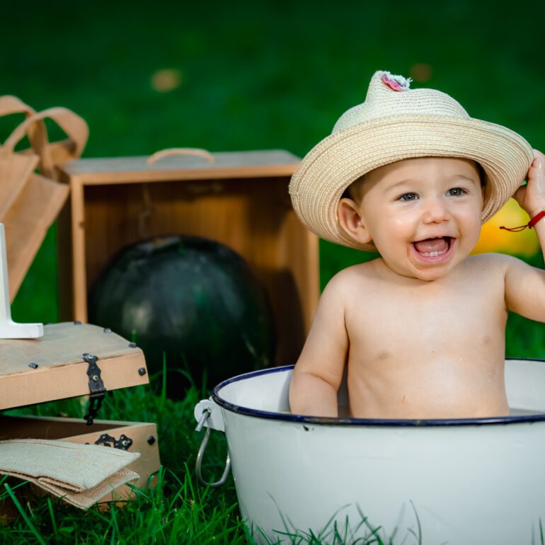 LUCAS SMASH THE WATERMELON Sesión Smash The Cake en Naturaleza