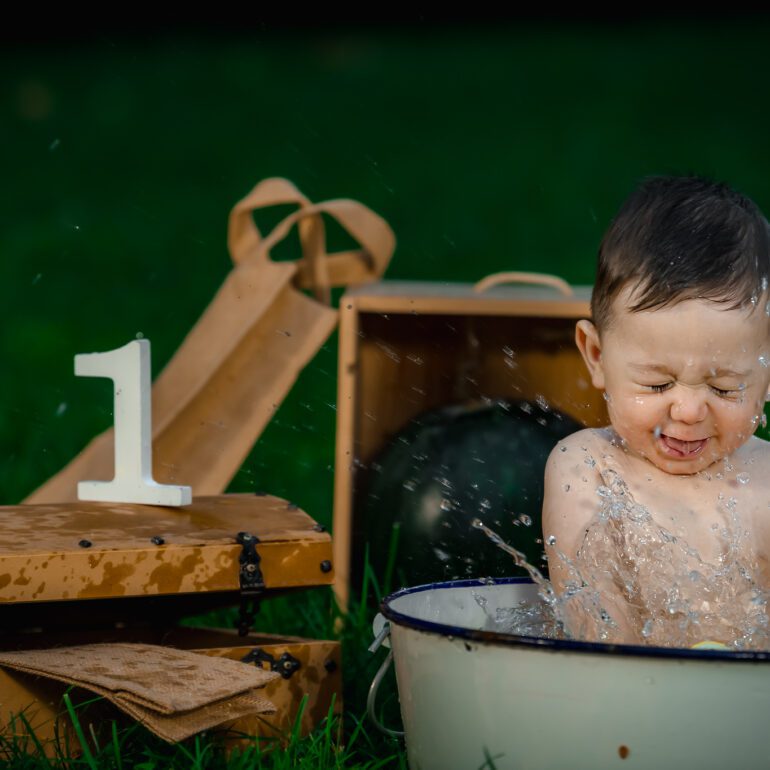 LUCAS SMASH THE WATERMELON Sesión Smash The Cake en Naturaleza