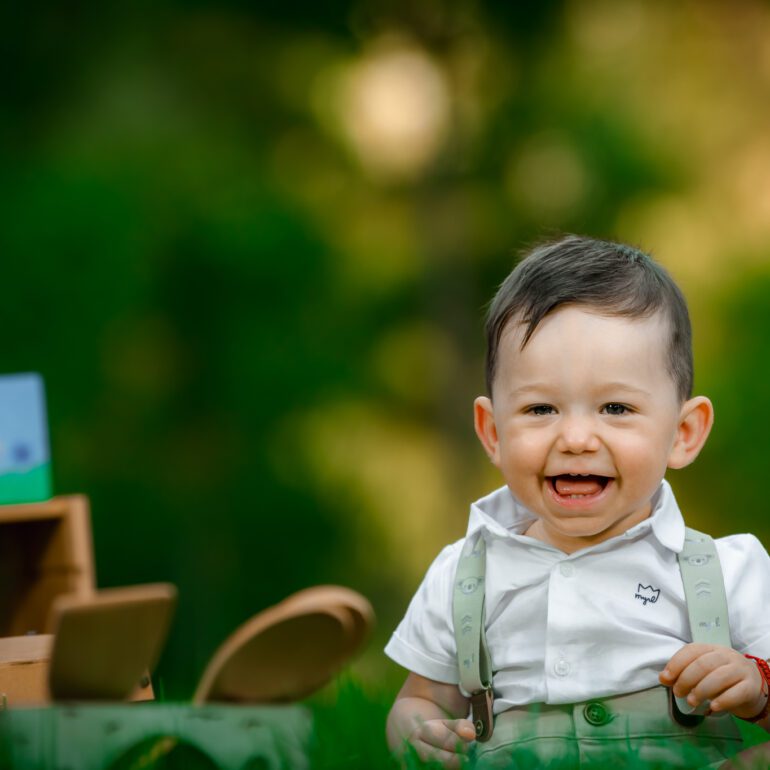 LUCAS SMASH THE WATERMELON Sesión Smash The Cake en Naturaleza