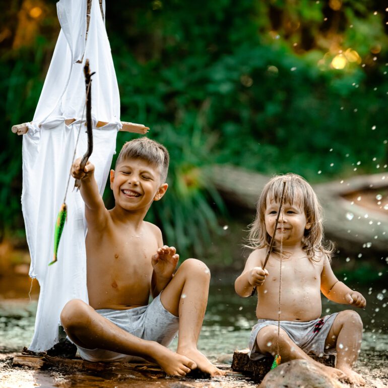 Luca & Matei Fotografía infantil AVENTURA DE VERANO