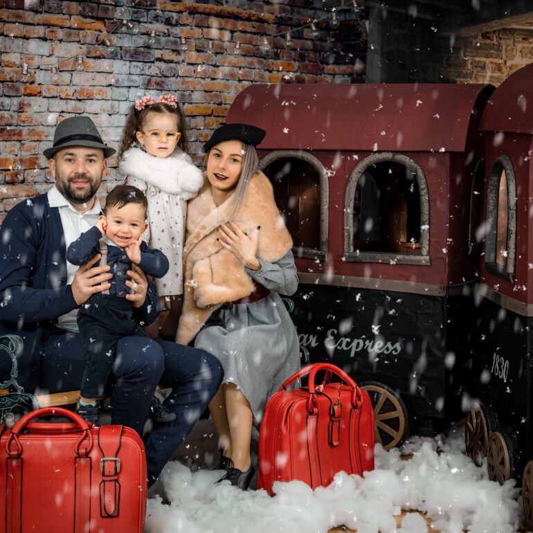 Sesion de Navidad Polar Express Estudio de Fotografía Madalina Basarman en Logroño