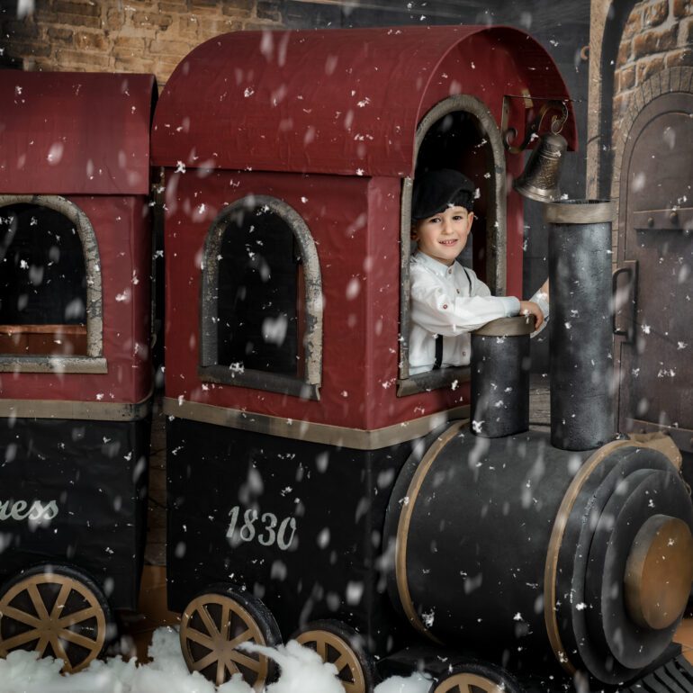 Sesion de Navidad Polar Express Estudio de Fotografía Madalina Basarman en Logroño