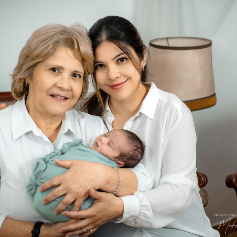 SEBASTIAN SESION FOTOGRAFICA NEWBORN