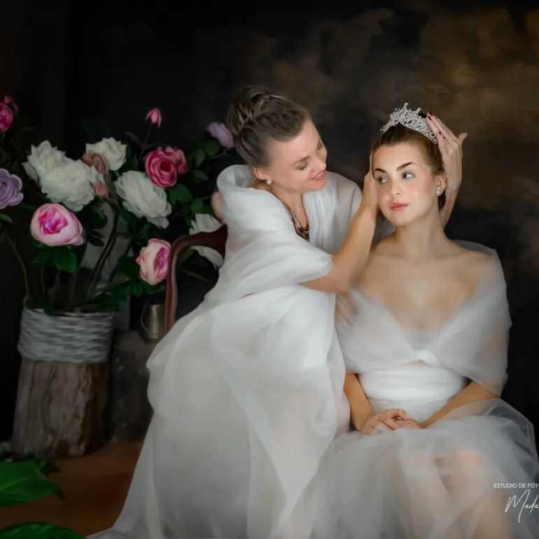 Ana y Prishylla en el jardin sesion madre hija fine art