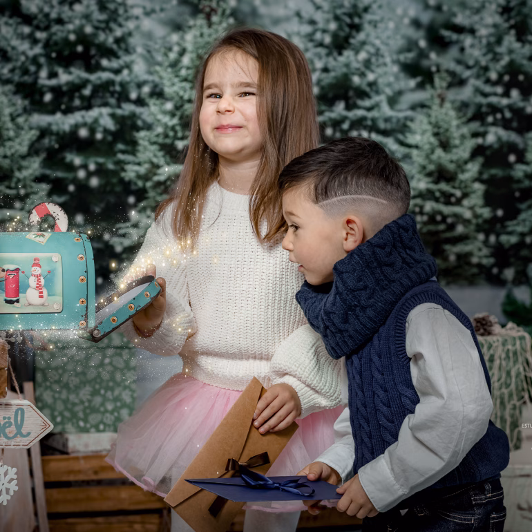 Antonia Lucas Andreea Radu Mon Jolie Noel Navidenas sesion foto navidad ()