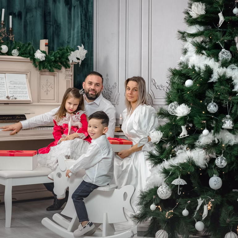 Antonia Lucas Andreea Radu Mon Jolie Noel Navidenas sesion foto navidad ()